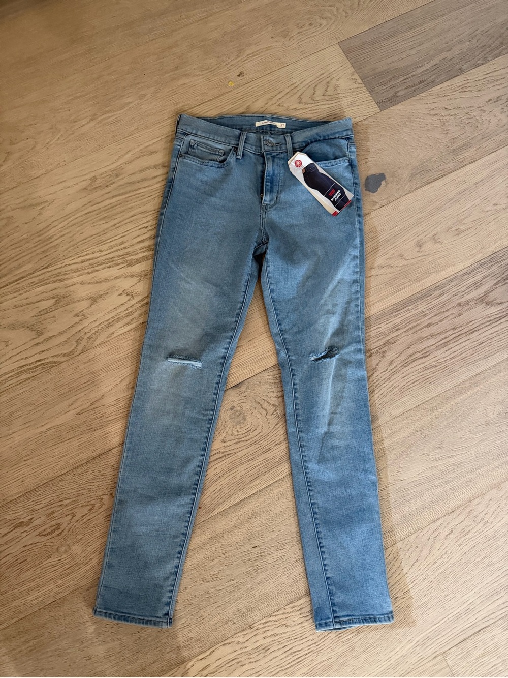 Levi's Light Blue Skinny Jeans with Knee Rips